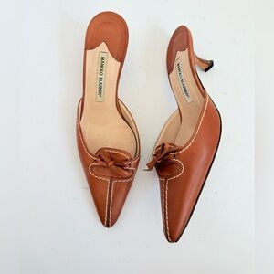 Vintage Manolo Blahnik Brown Leather Contrast Stitch Bow Mule kitten Heels 38.5